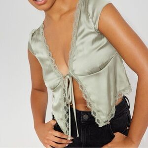 Mallory Sage Green Short Sleeve Flyaway Top